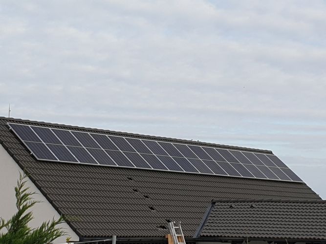 6,72 kWp Sharp napelemes rendszer Fronius inverterrel, Aszófő