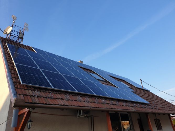 12,4 kWp Sharp napelemes rendszer SolarEdge inverterrel, Kiskunhalas